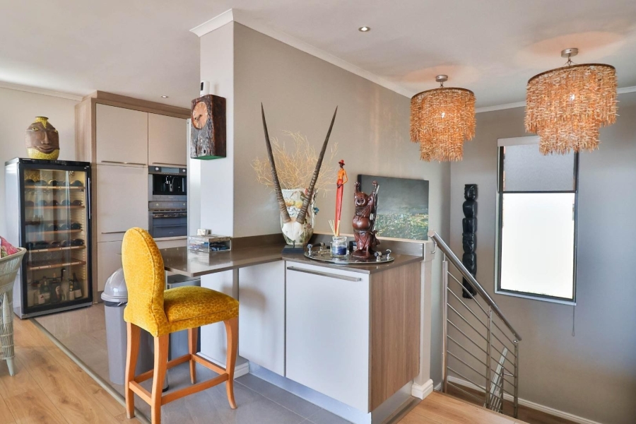 5 Bedroom Property for Sale in De Kelders Western Cape